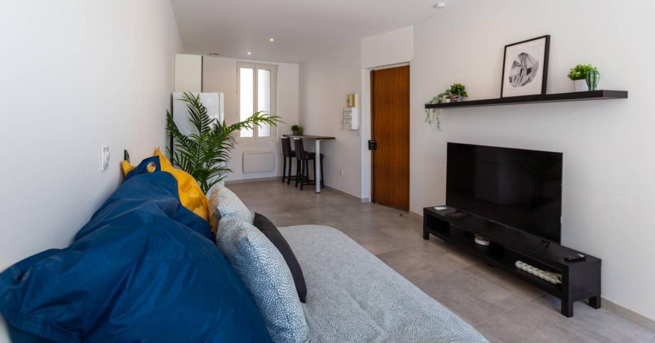 MaxBnb - CLIMATISÉ - Grand Studio 37m2&terrasse 30m2 - Est Toulon Extérieur photo